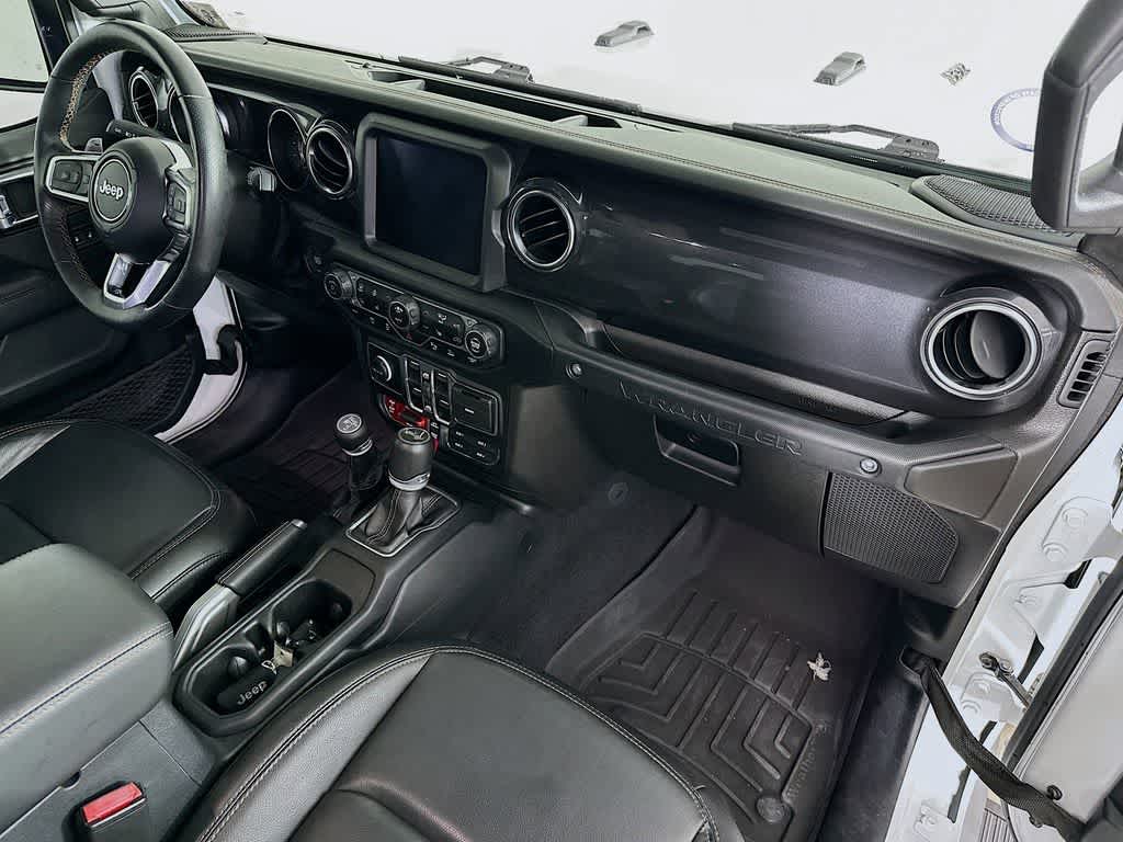 Thumbnail: 2021 Jeep Wrangler - 32