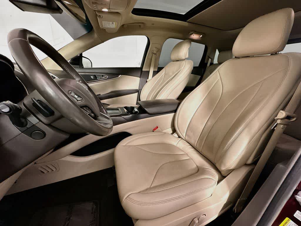 Thumbnail: 2017 Lincoln MKX - 12