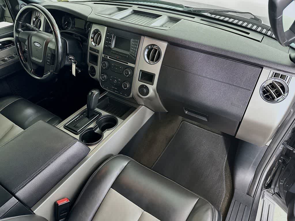 2016 Ford Expedition XLT 32