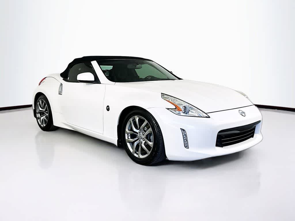 Thumbnail: 2013 Nissan Z - 21