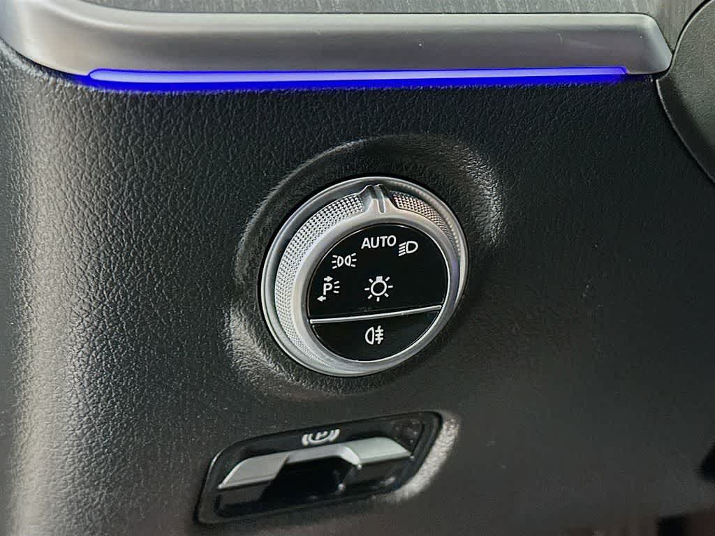 Thumbnail: 2022 Mercedes-Benz C-Class - 27