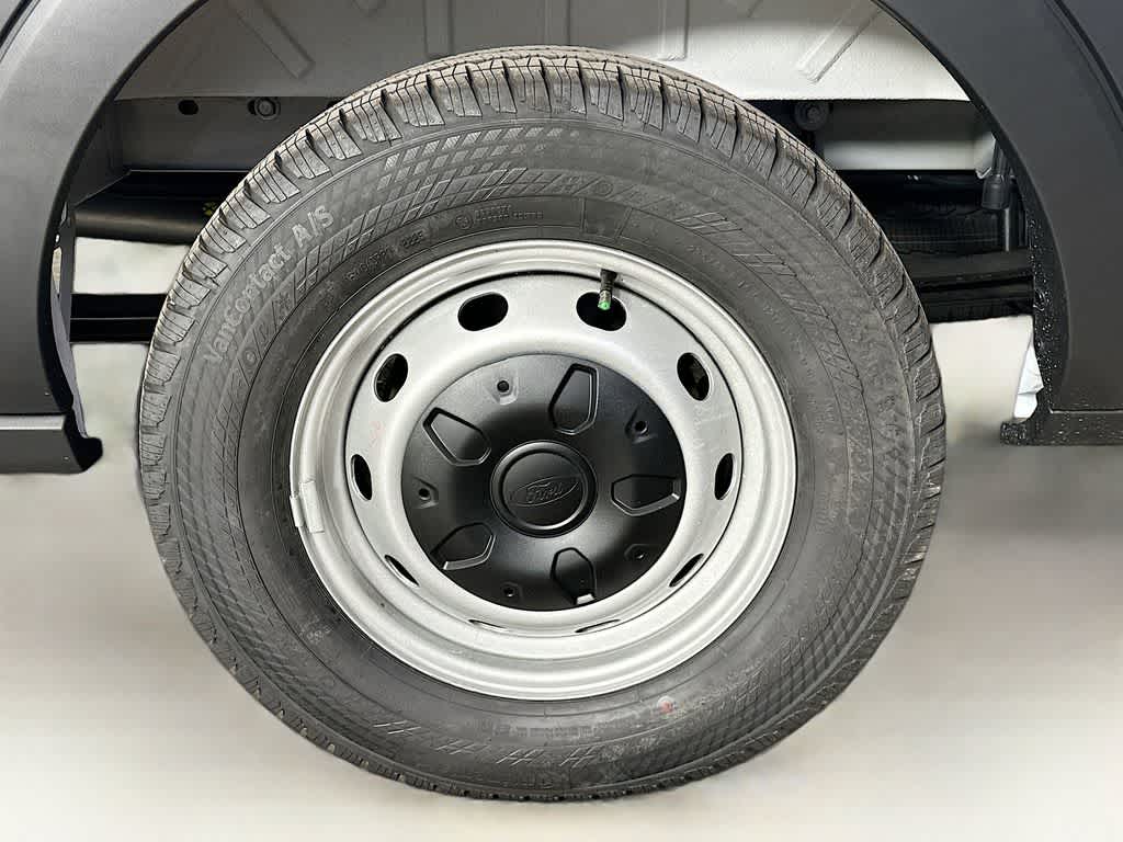 Thumbnail: 2025 Ford Econoline - 8