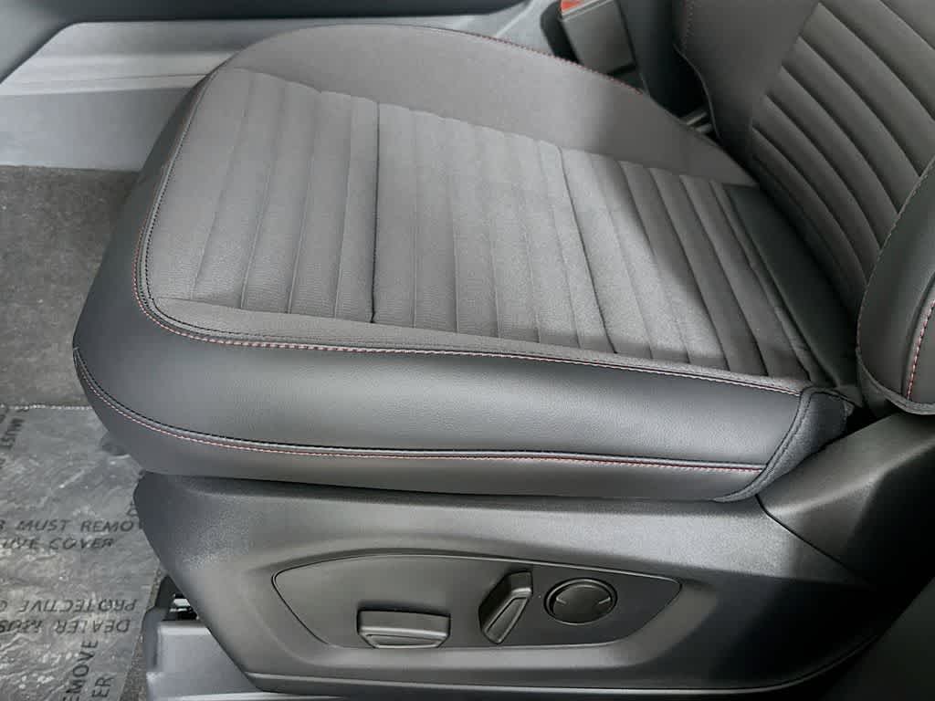 2025 Ford Explorer ST-Line 30