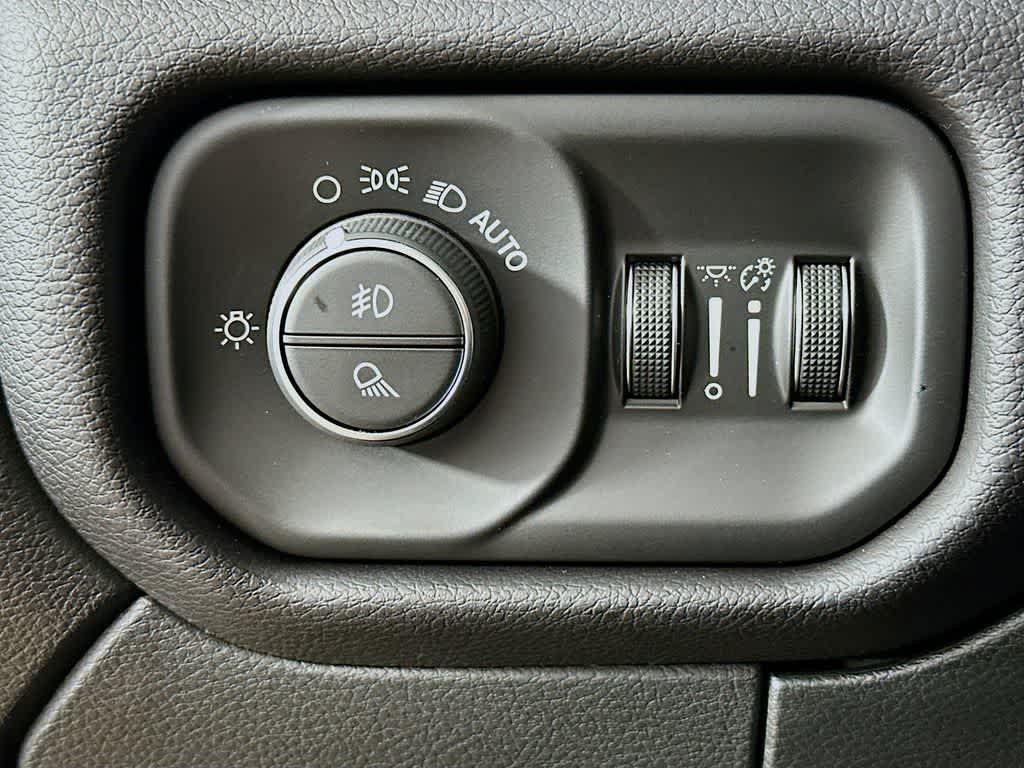 2021 RAM 2500 Laramie 26