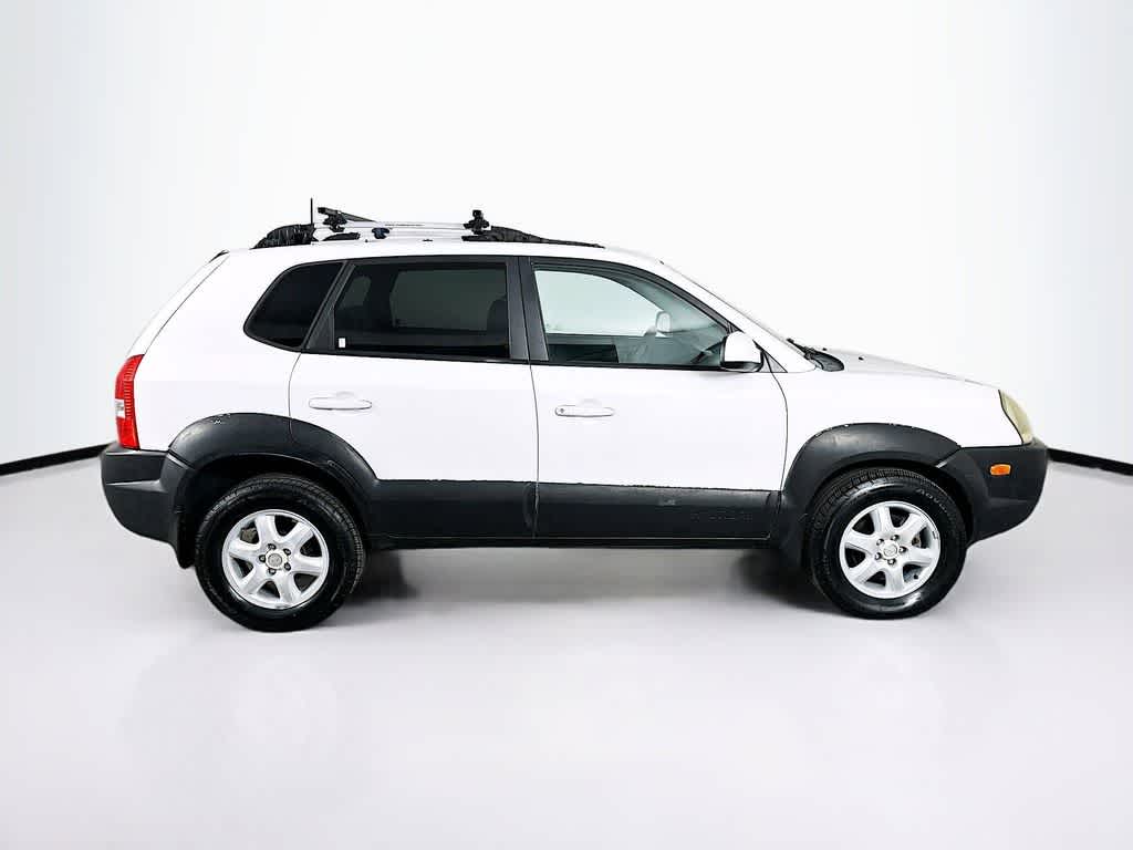 Thumbnail: 2005 Hyundai Tucson - 25