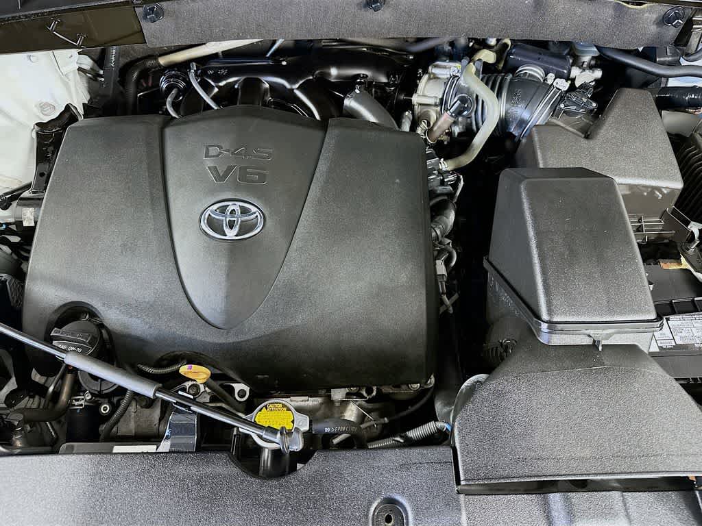 Thumbnail: 2017 Toyota Highlander - 9
