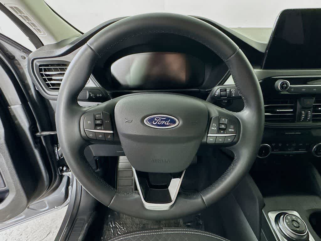 Thumbnail: 2023 Ford Escape - 16