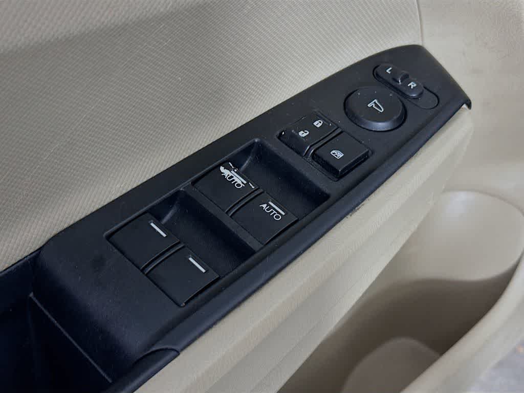 Thumbnail: 2012 Honda Accord - 27