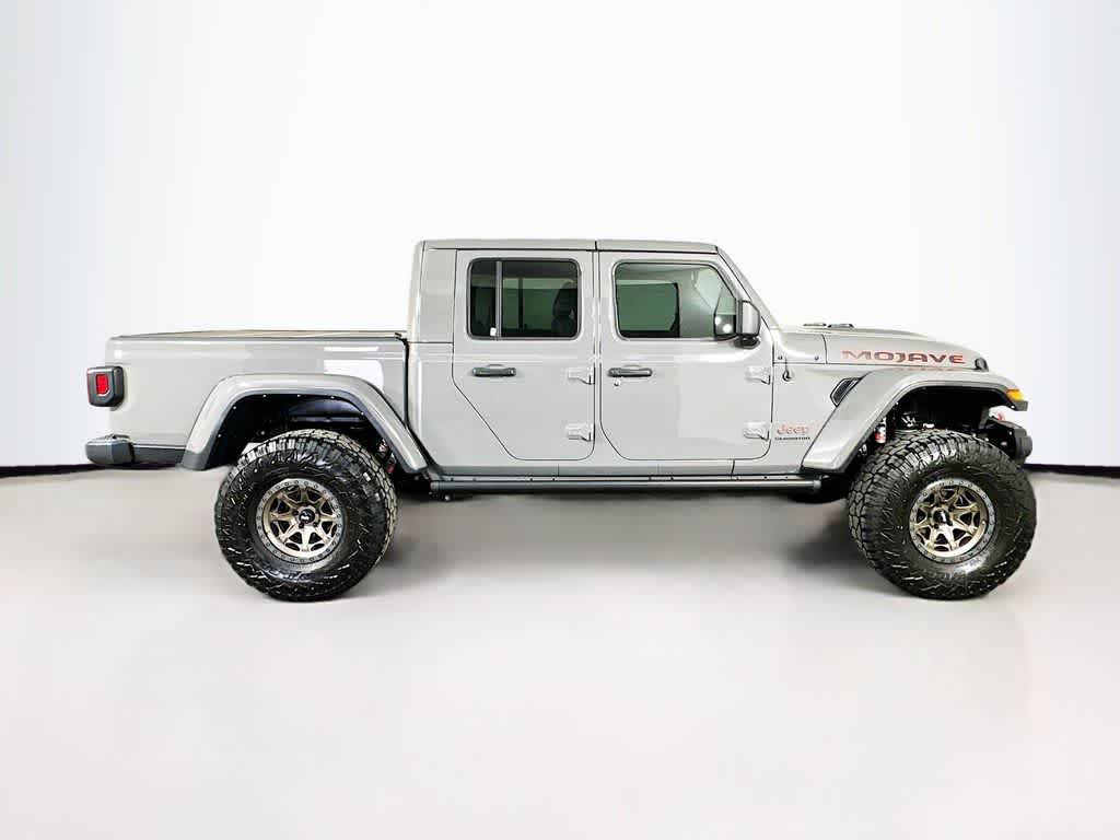 Thumbnail: 2021 Jeep Gladiator - 26