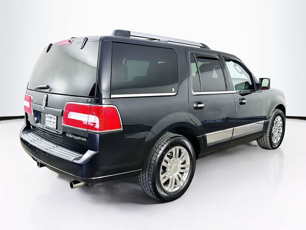 2010 Lincoln Navigator  25