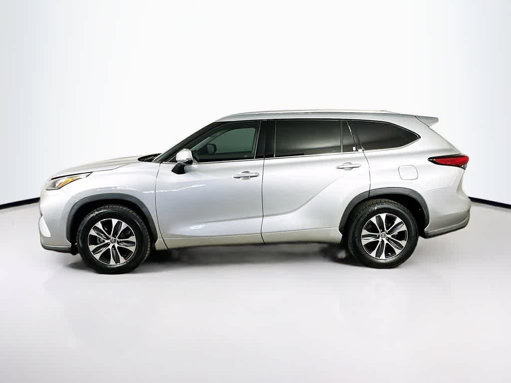 Thumbnail: 2020 Toyota Highlander - 3