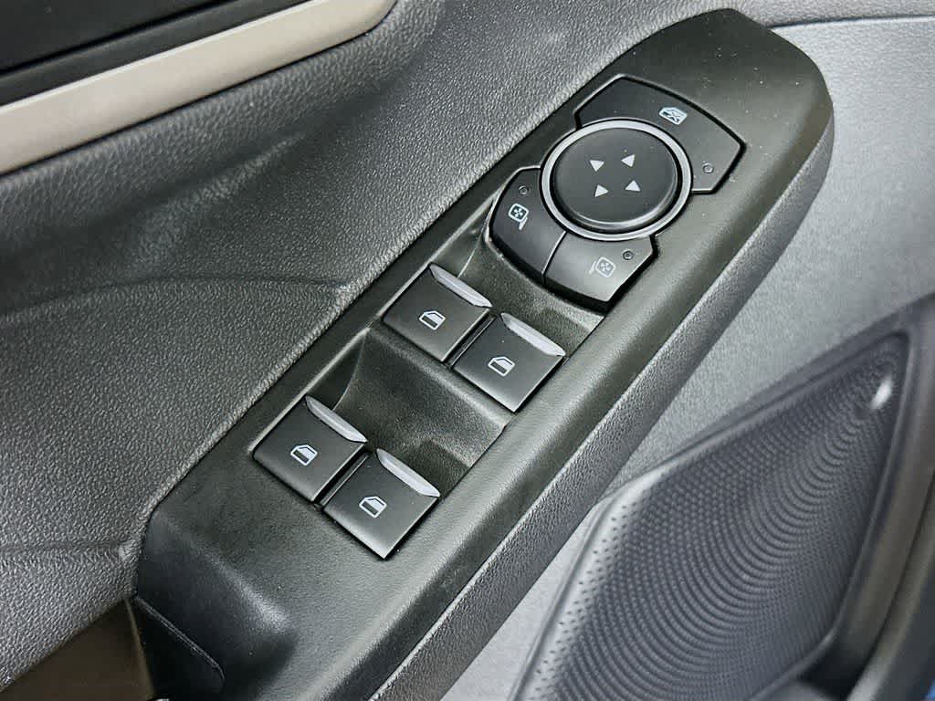 Thumbnail: 2022 Ford Escape - 29