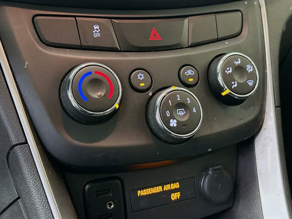 Thumbnail: 2018 Chevrolet Trax - 17