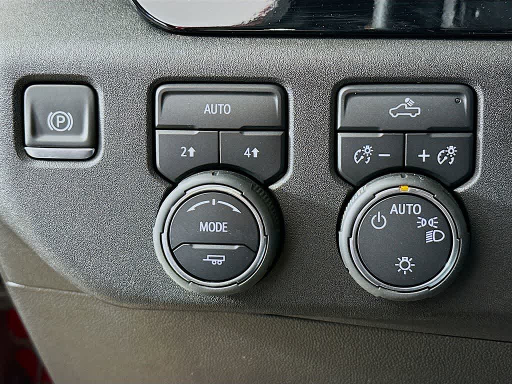 Thumbnail: 2025 Chevrolet Silverado 1500 - 27