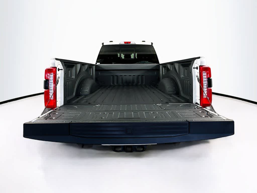 Thumbnail: 2023 Ford Econoline - 20