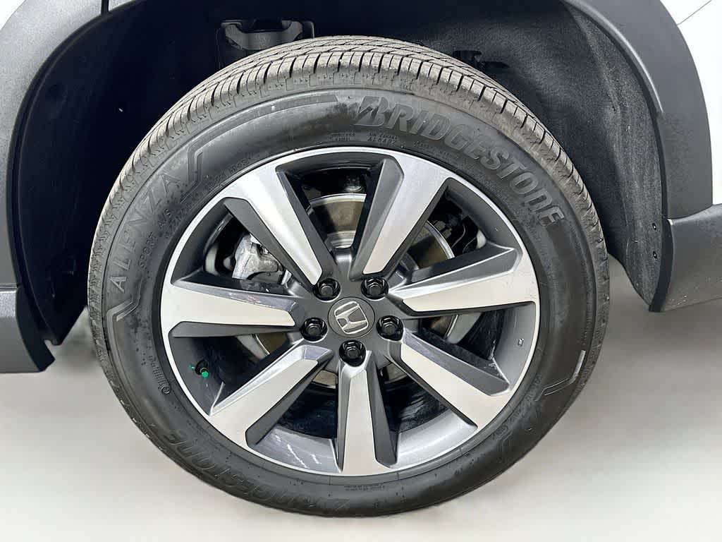 2025 Honda Pilot Touring 8