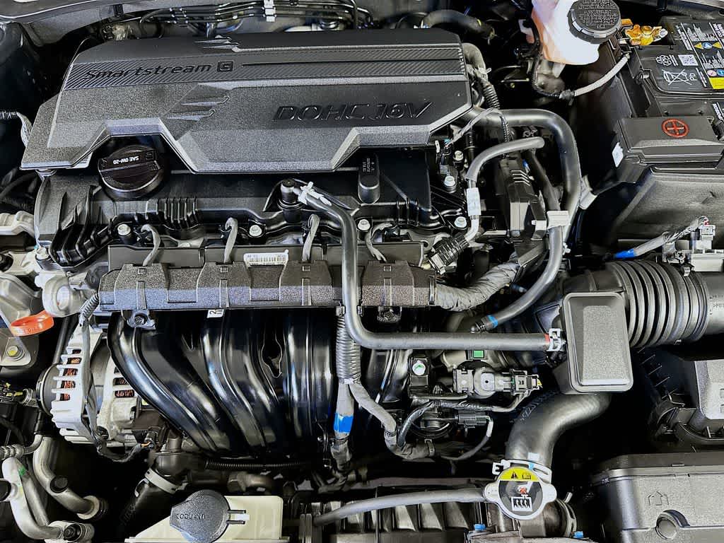 Thumbnail: 2023 Hyundai Elantra - 8