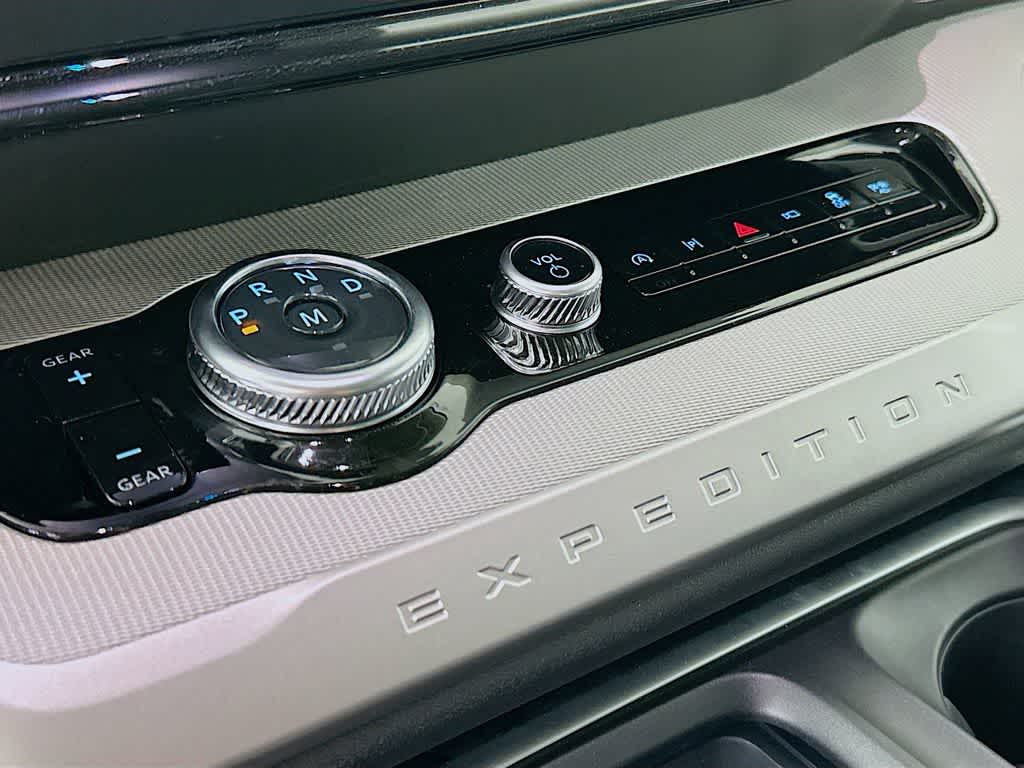 Thumbnail: 2026 Ford Expedition - 18