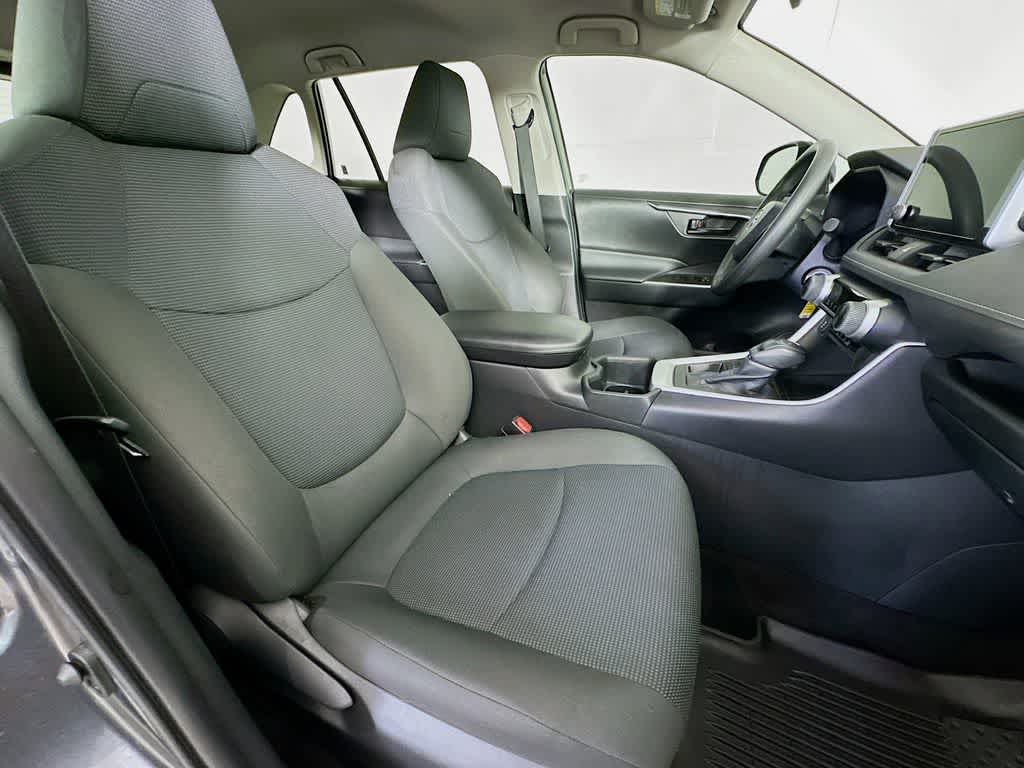 Thumbnail: 2023 Toyota RAV4 - 15