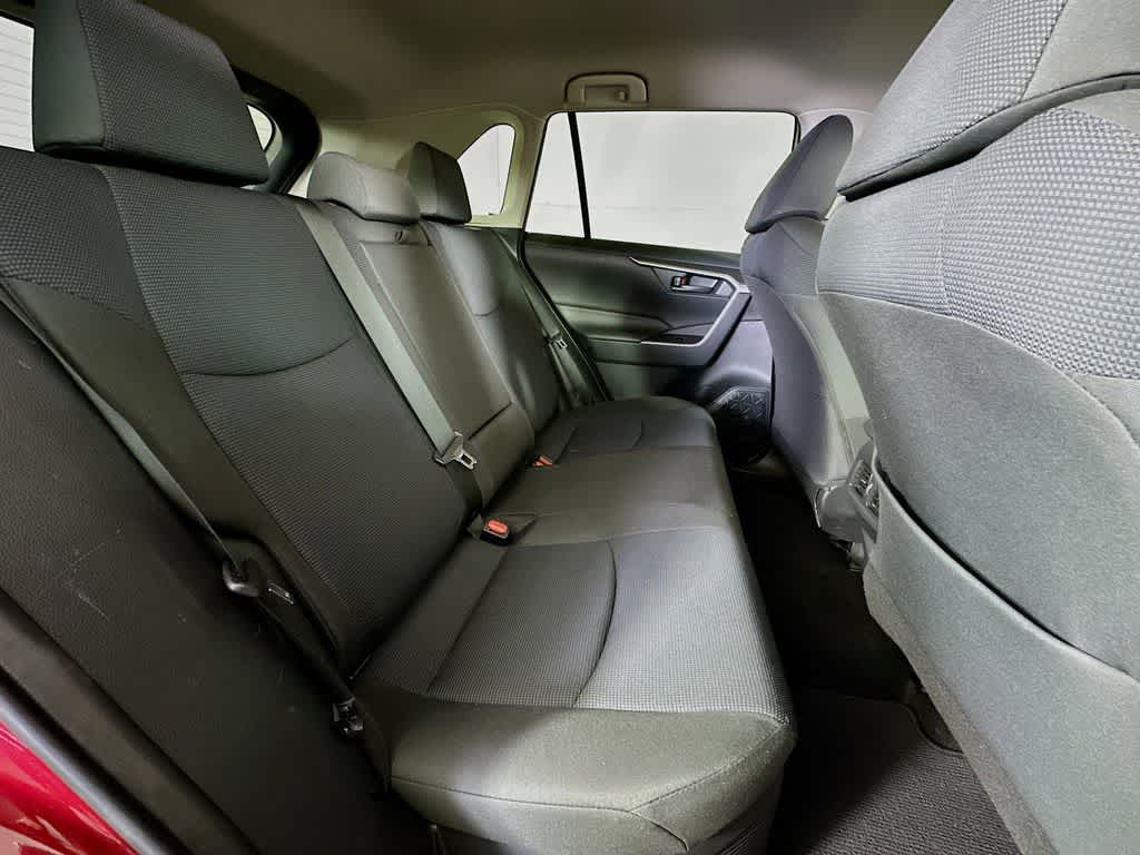 Thumbnail: 2021 Toyota RAV4 - 30