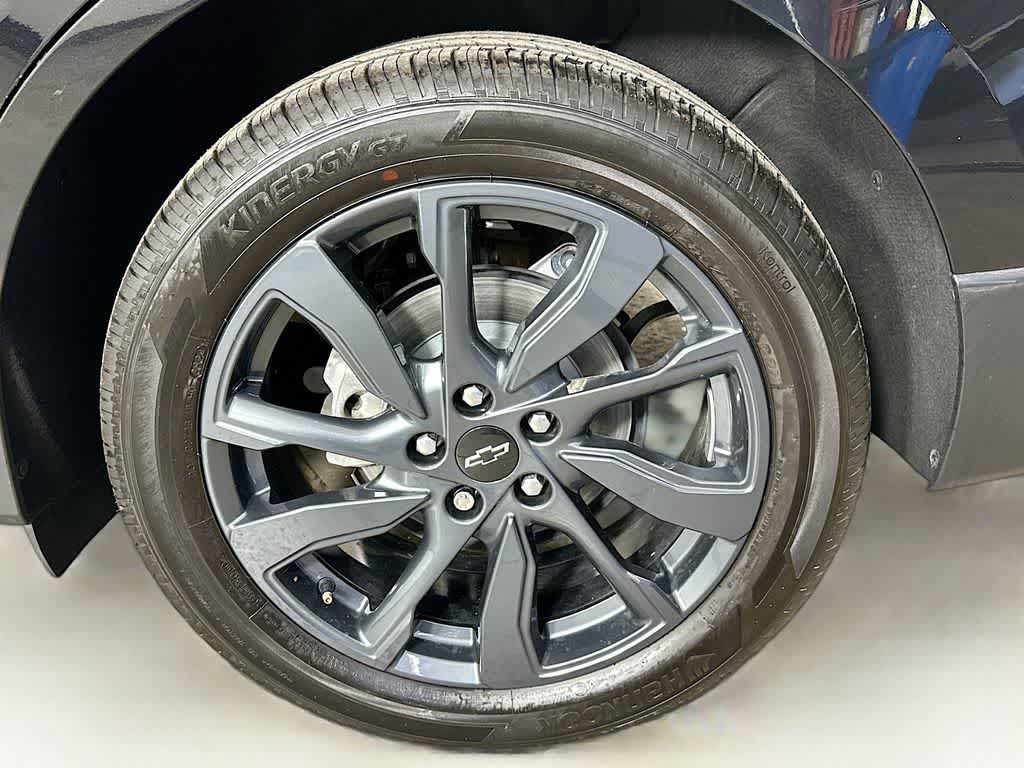 Thumbnail: 2022 Chevrolet Equinox - 8