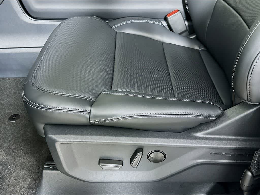 Thumbnail: 2026 Ford Expedition - 31