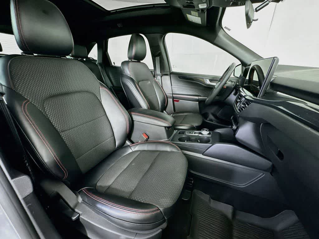 Thumbnail: 2023 Ford Escape - 15