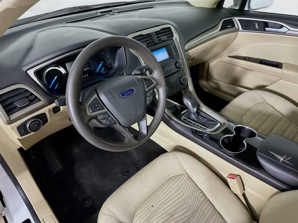 Thumbnail: 2016 Ford Fusion - 2