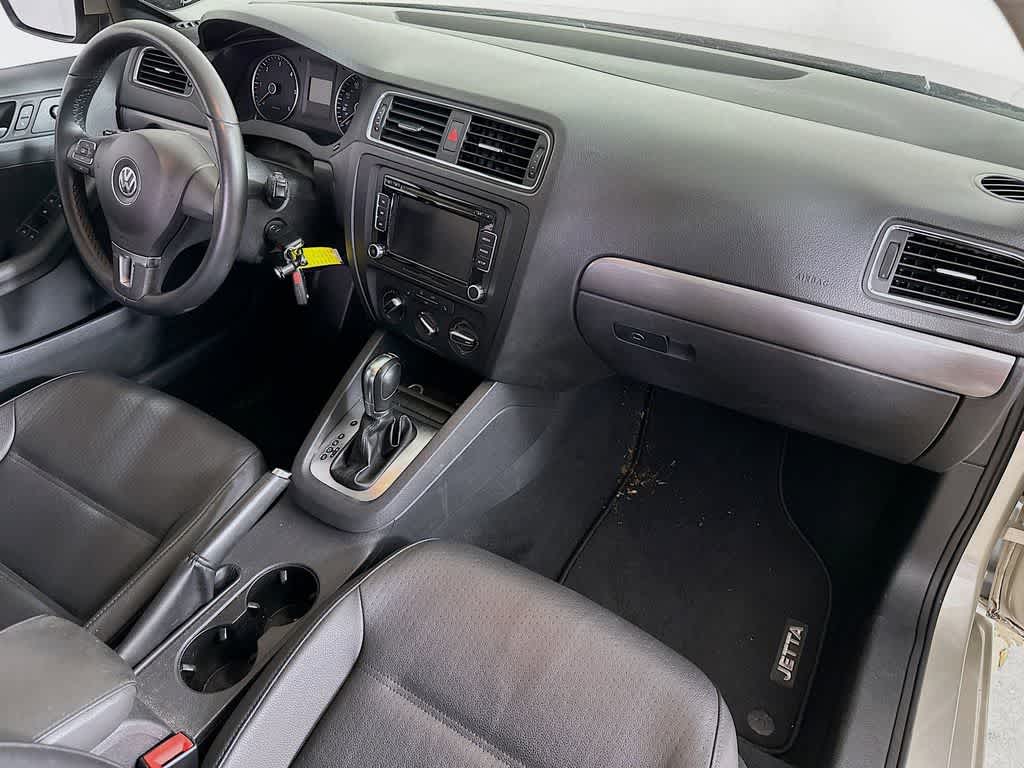 Thumbnail: 2013 Volkswagen Jetta - 29