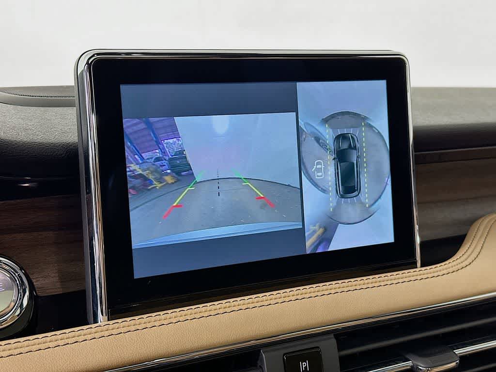 Thumbnail: 2021 Lincoln Corsair - 29