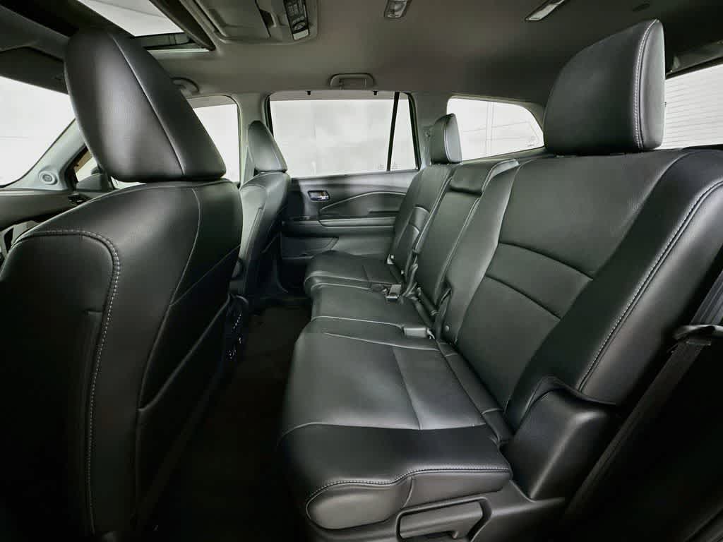Thumbnail: 2016 Honda Pilot - 14