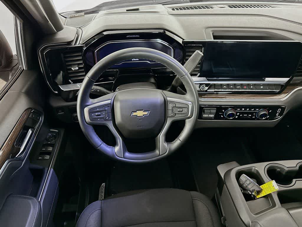 Thumbnail: 2024 Chevrolet Silverado 1500 - 10