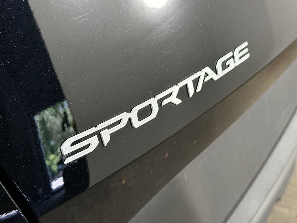 Thumbnail: 2023 Kia Sportage - 7