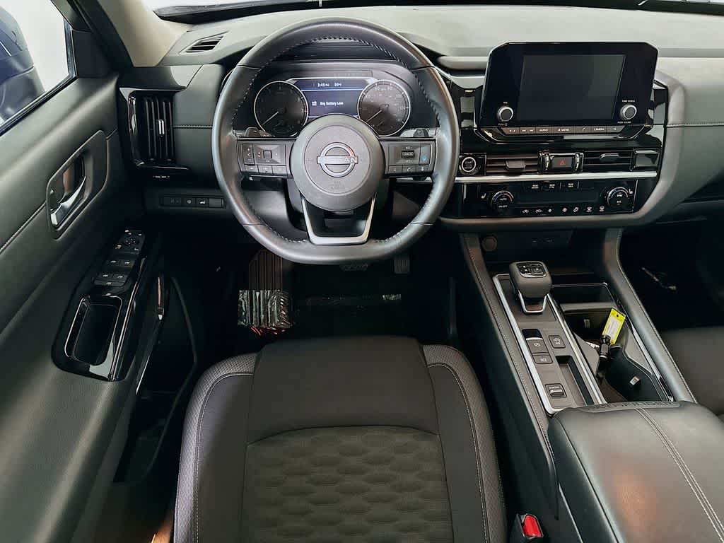 Thumbnail: 2022 Nissan Pathfinder - 10