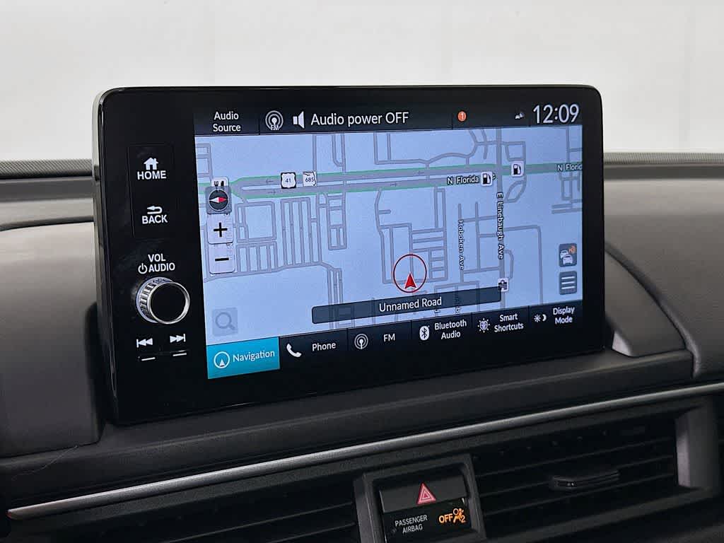 2025 Honda Pilot Touring 27
