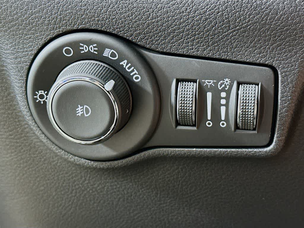 Thumbnail: 2024 Jeep Compass - 27