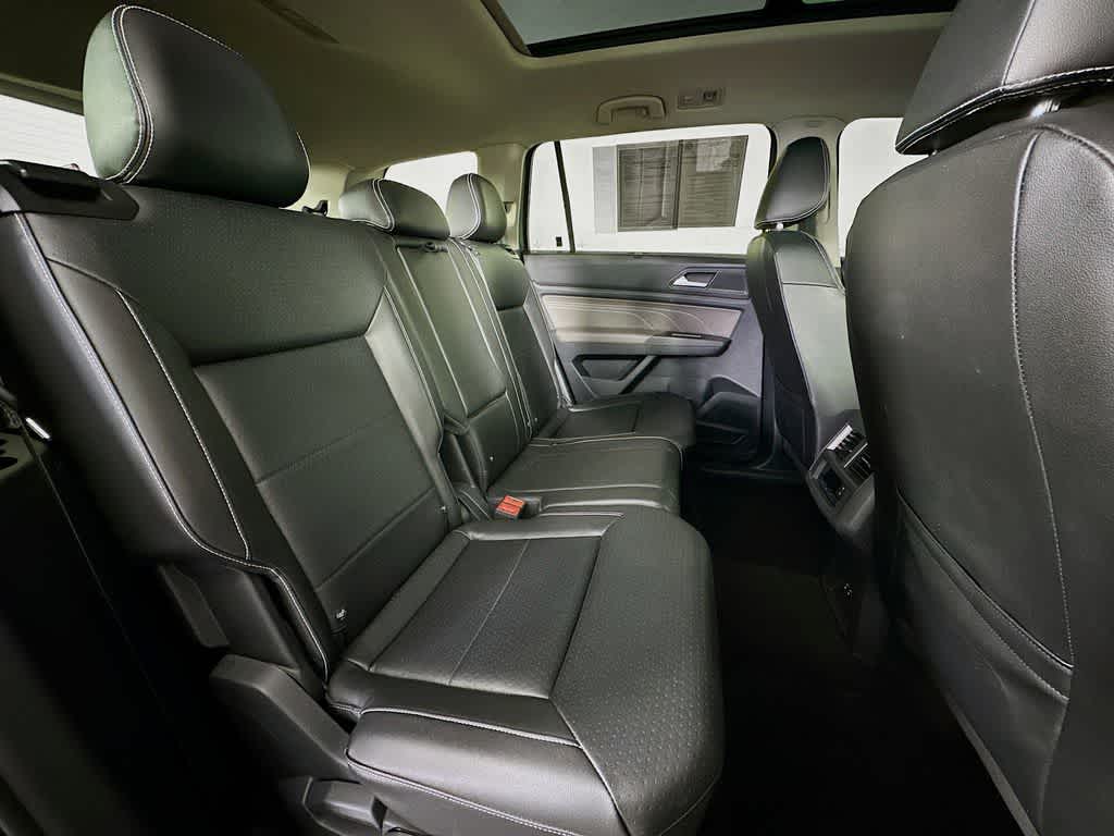 Thumbnail: 2021 Volkswagen Atlas - 33