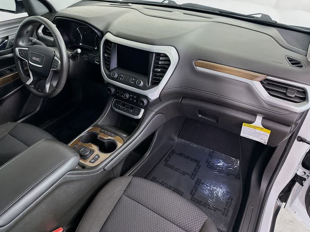 2023 GMC Acadia SLE 32
