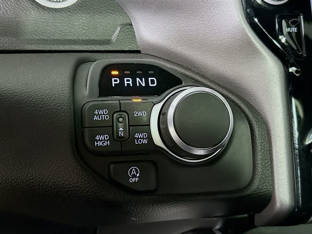 Thumbnail: 2025 RAM 1500 - 18