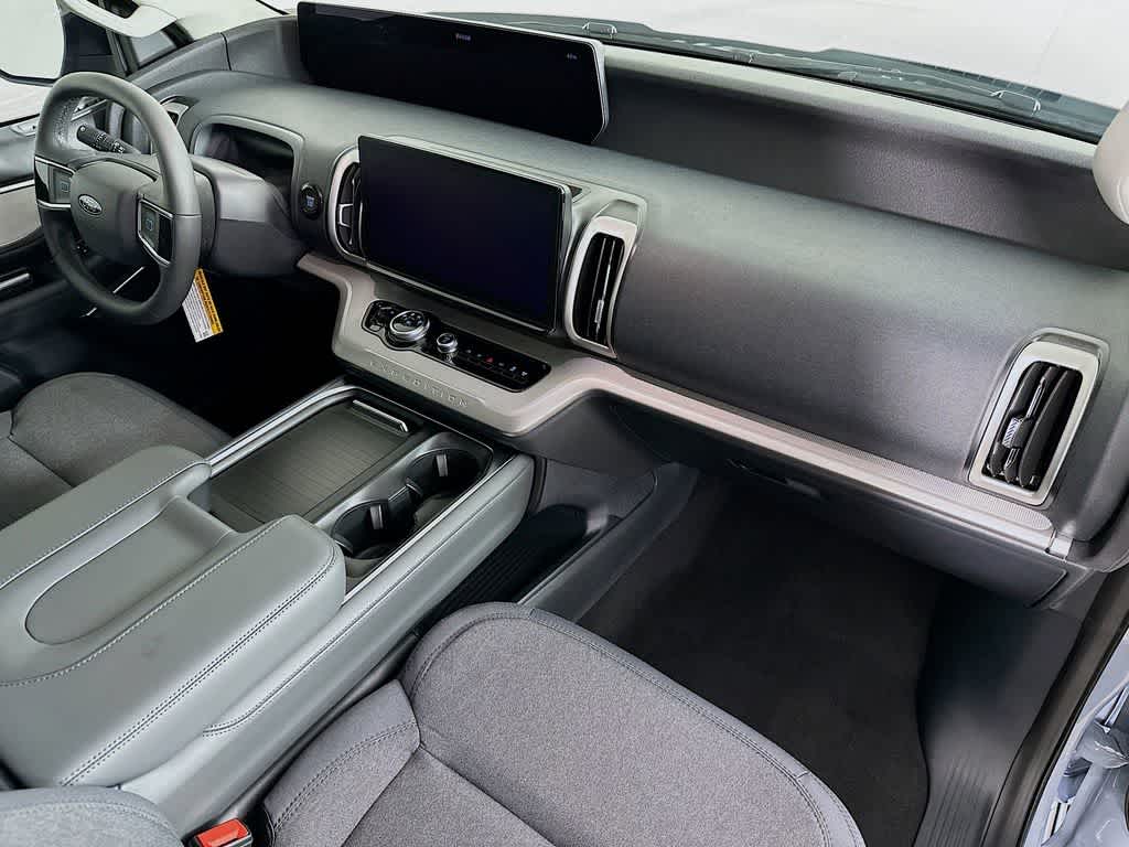 Thumbnail: 2026 Ford Expedition - 32