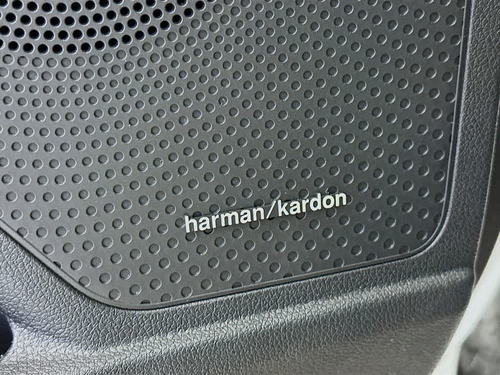 Thumbnail: 2022 Kia Niro - 32