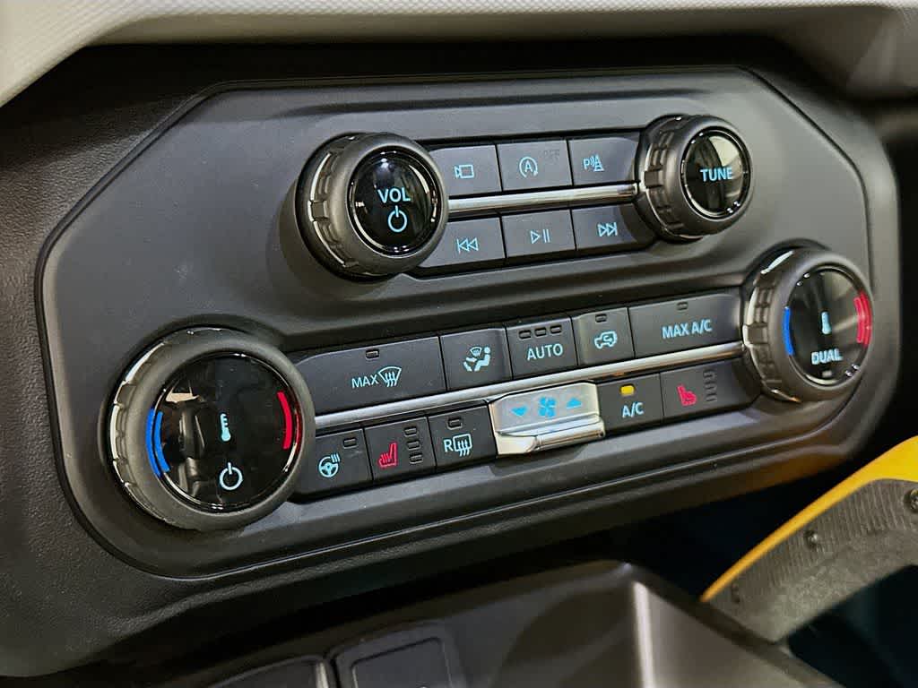 Thumbnail: 2022 Ford Bronco - 17