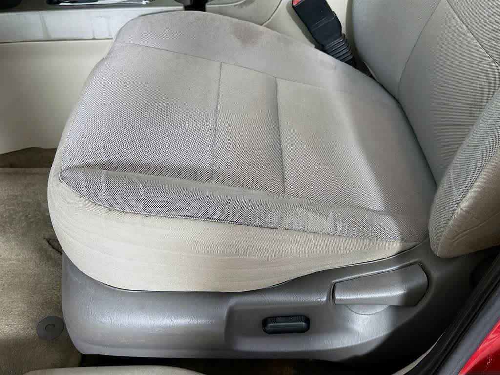 Thumbnail: 2011 Ford Escape - 27