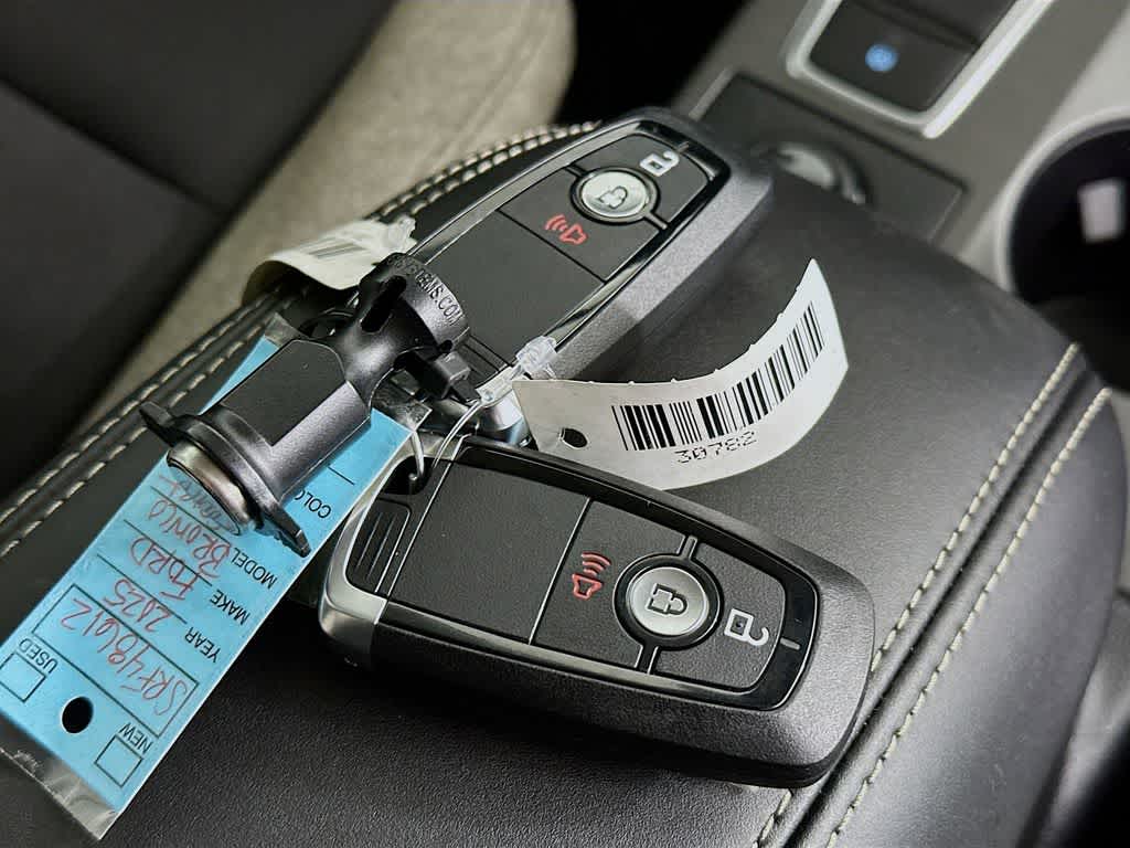 Thumbnail: 2025 Ford Bronco Sport - 21