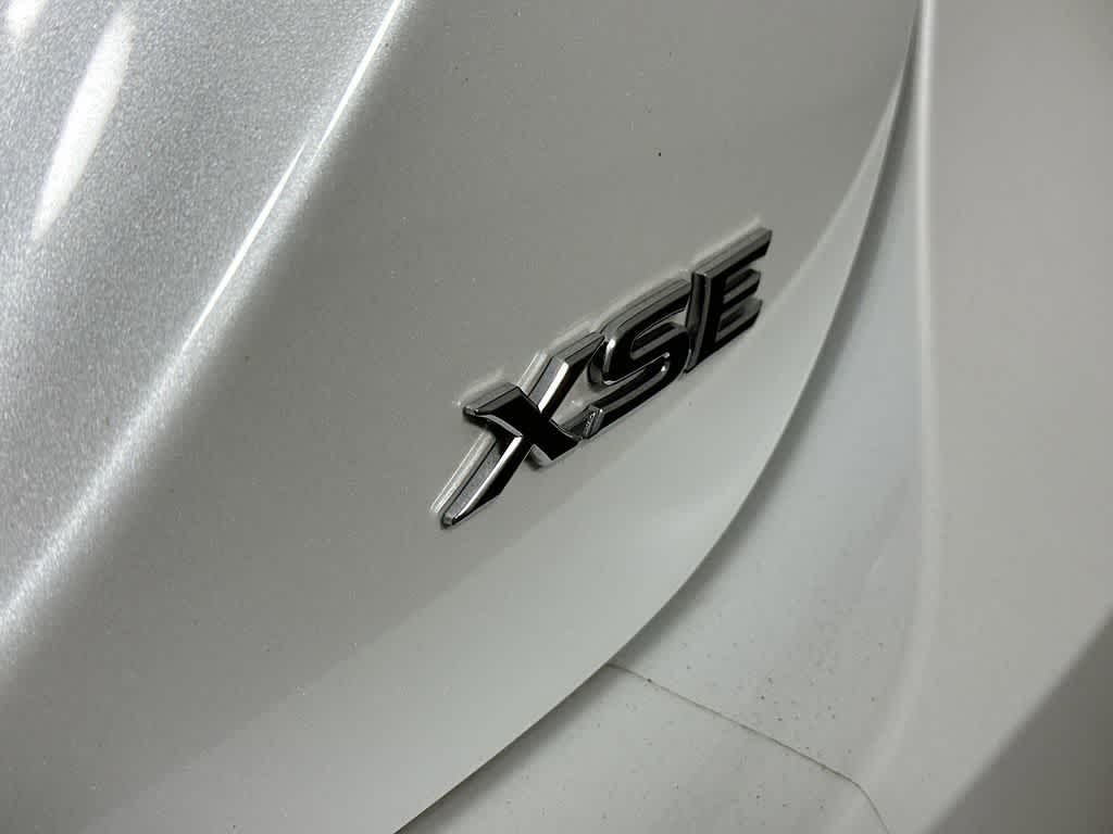 Thumbnail: 2020 Toyota Camry - 7