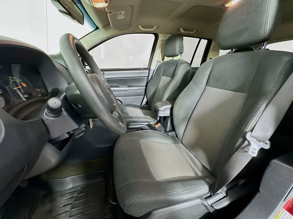 Thumbnail: 2016 Jeep Compass - 12