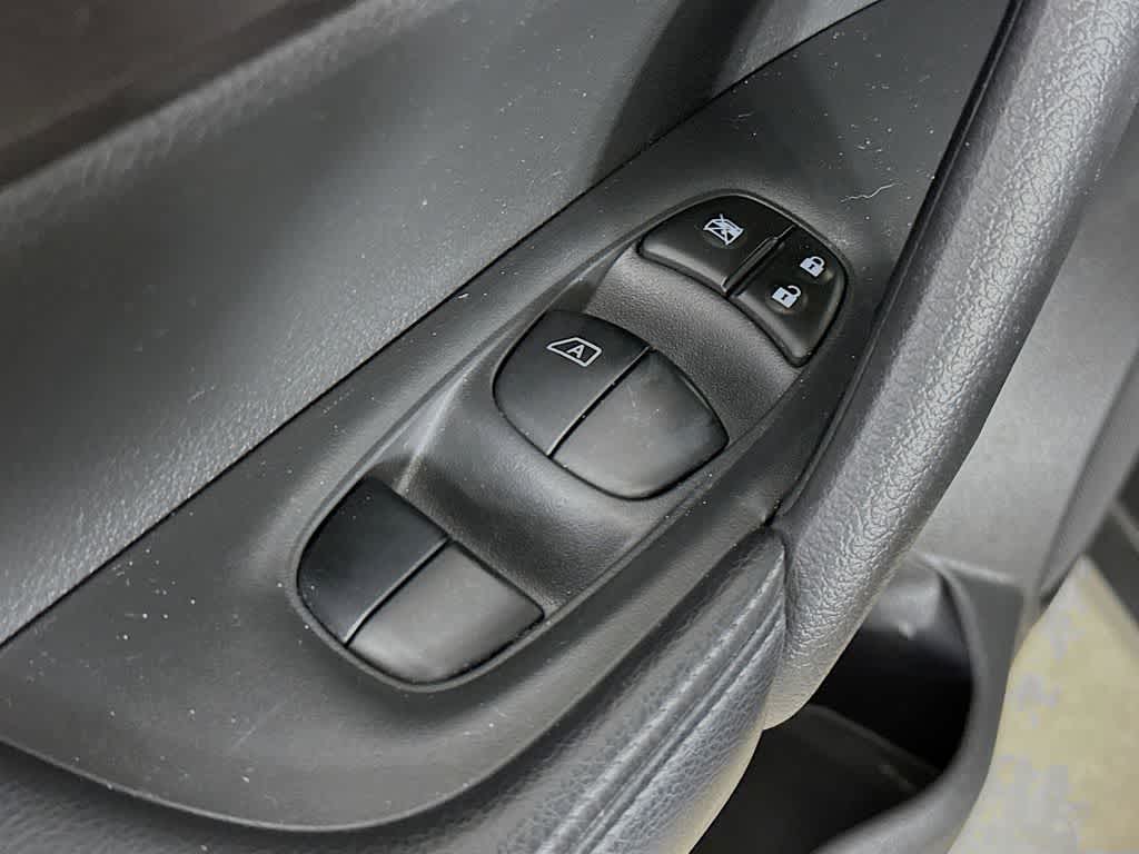 Thumbnail: 2016 Nissan Rogue - 29