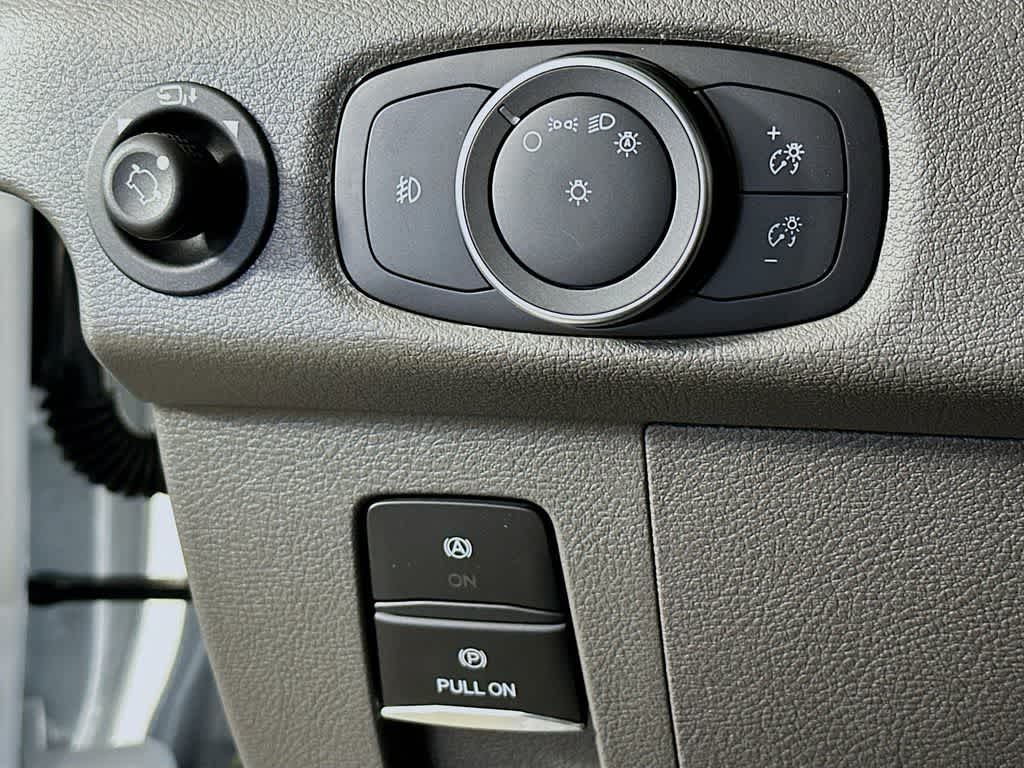 Thumbnail: 2025 Ford Econoline - 23