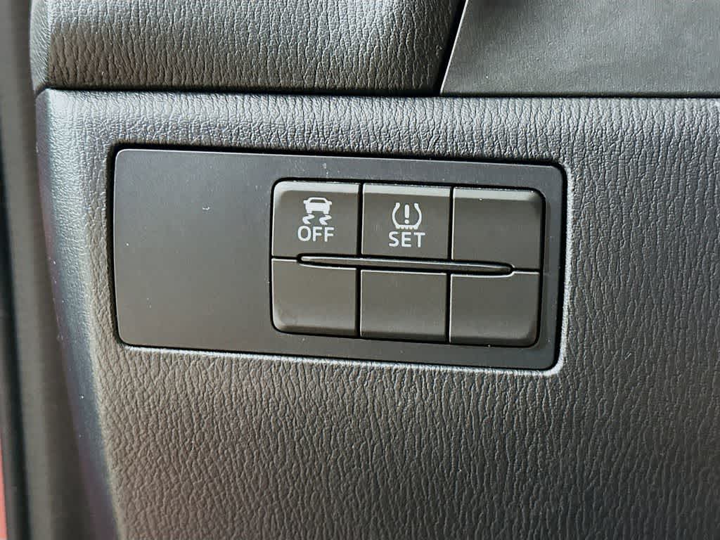 Thumbnail: 2015 Mazda Mazda3 - 25