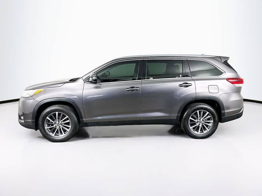 Thumbnail: 2019 Toyota Highlander - 3